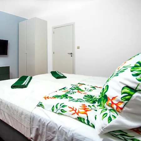 Comfy Apartment Dobra 54 Warsaw Exterior photo